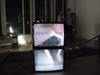 Katharina Cameron - performance, eins. Installation, Performance, Video - Jahresausstellung AdBK Nürnberg 2013