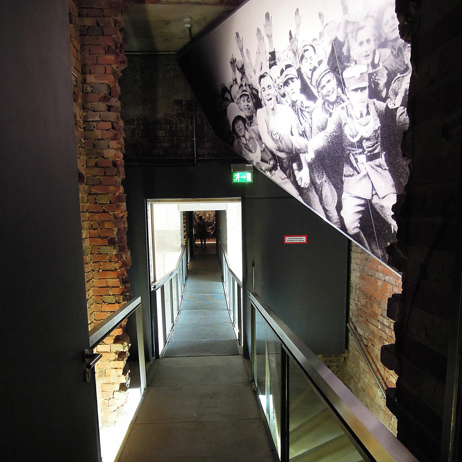 dokumentationszentrum inszenierung ausstellung realitaet